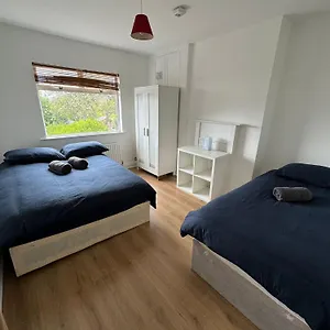  Guest house Nice Triple At 2 Iveragh Rd-6 Ireland